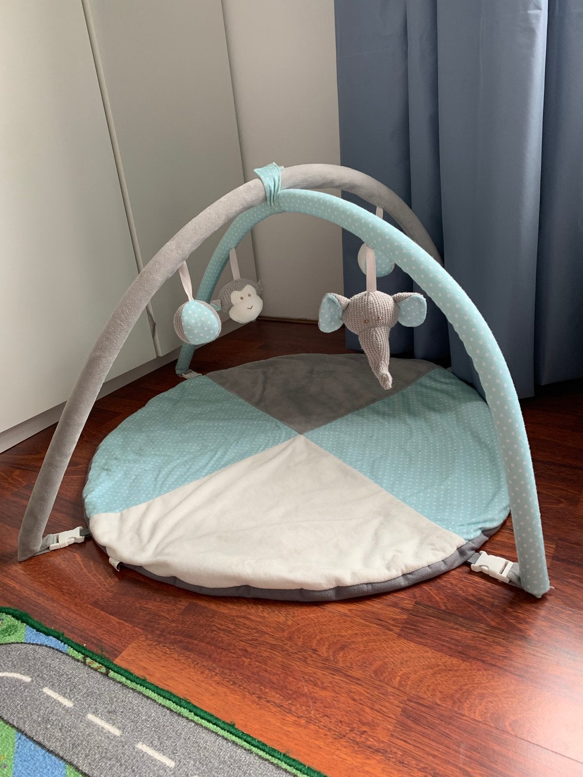 Baby speelkleed met bogen en speeltjes, Ophalen, Gebruikt, Speelkleed