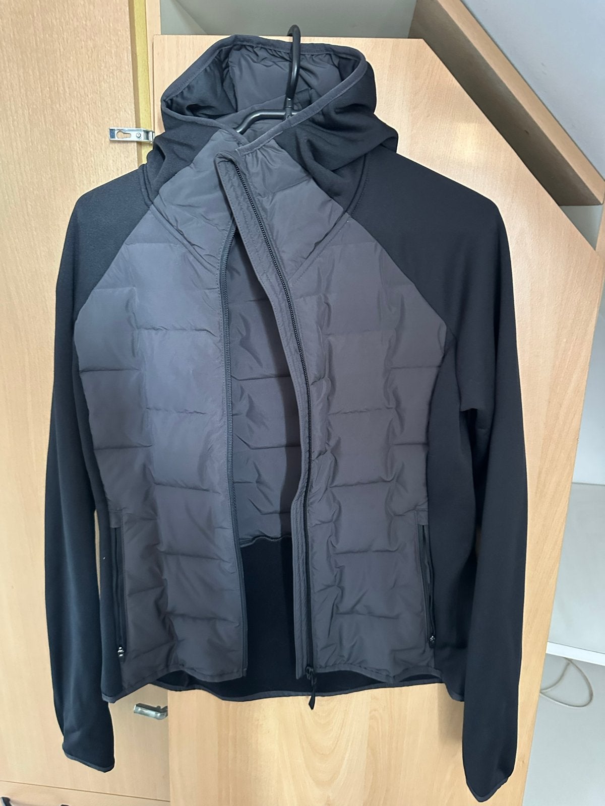 H&M MOVE Sportjas met capuchon - Maat S, Ophalen, Zo goed als nieuw, Maat 36 (S), Zwart