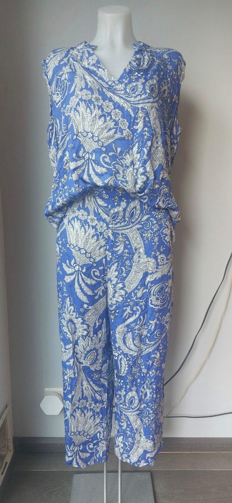Emily van den Bergh Broek met Blouse Maat 46, Emily van den berg, Blauw, Maat 46/48 (XL) of groter, Ophalen of Verzenden