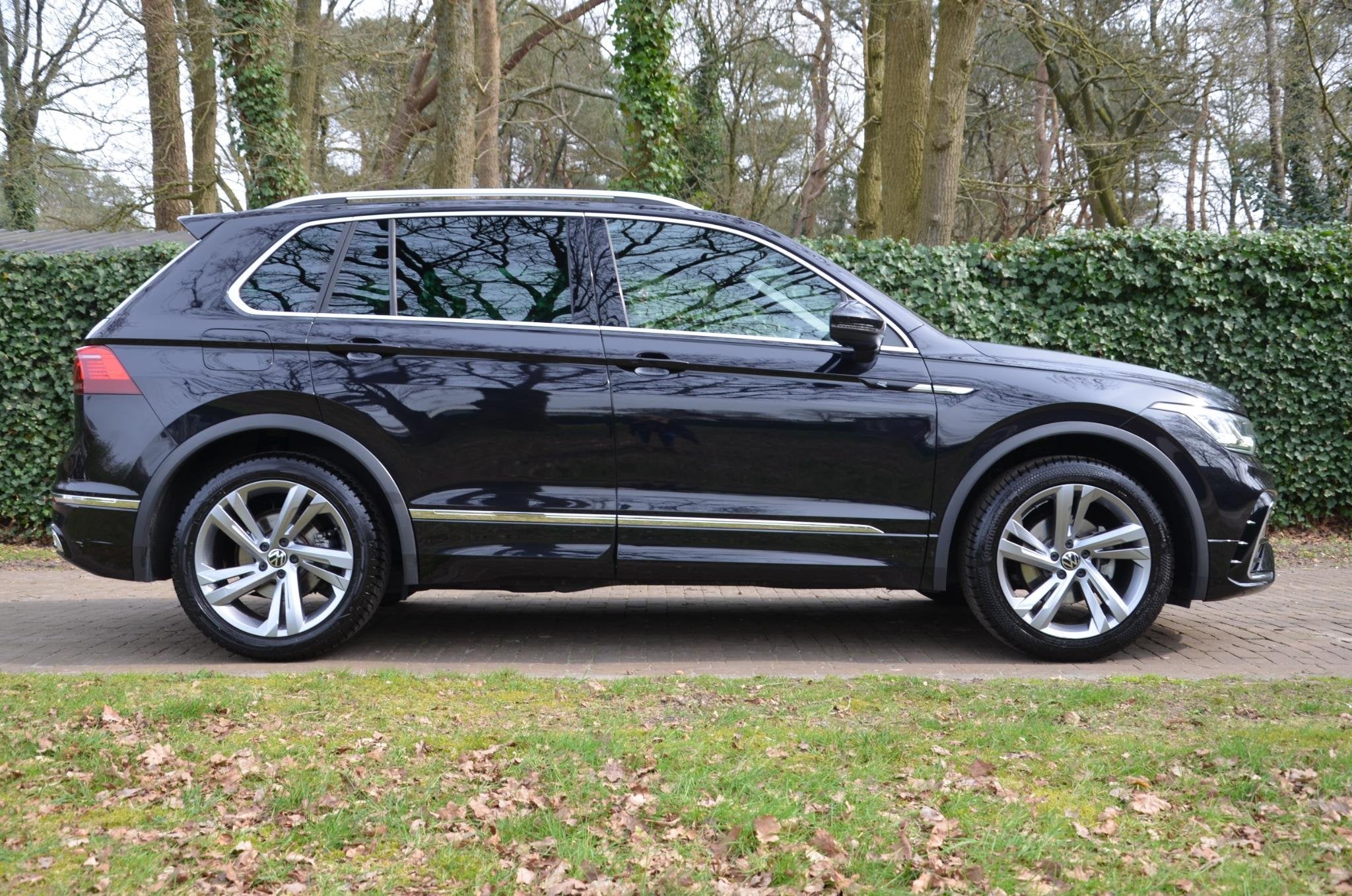 Volkswagen Tiguan 1.5 TSI R-Line Business+ Automaat/Navi/Pdc, 1441 kg, Stof, Euro 6, 4 cilinders