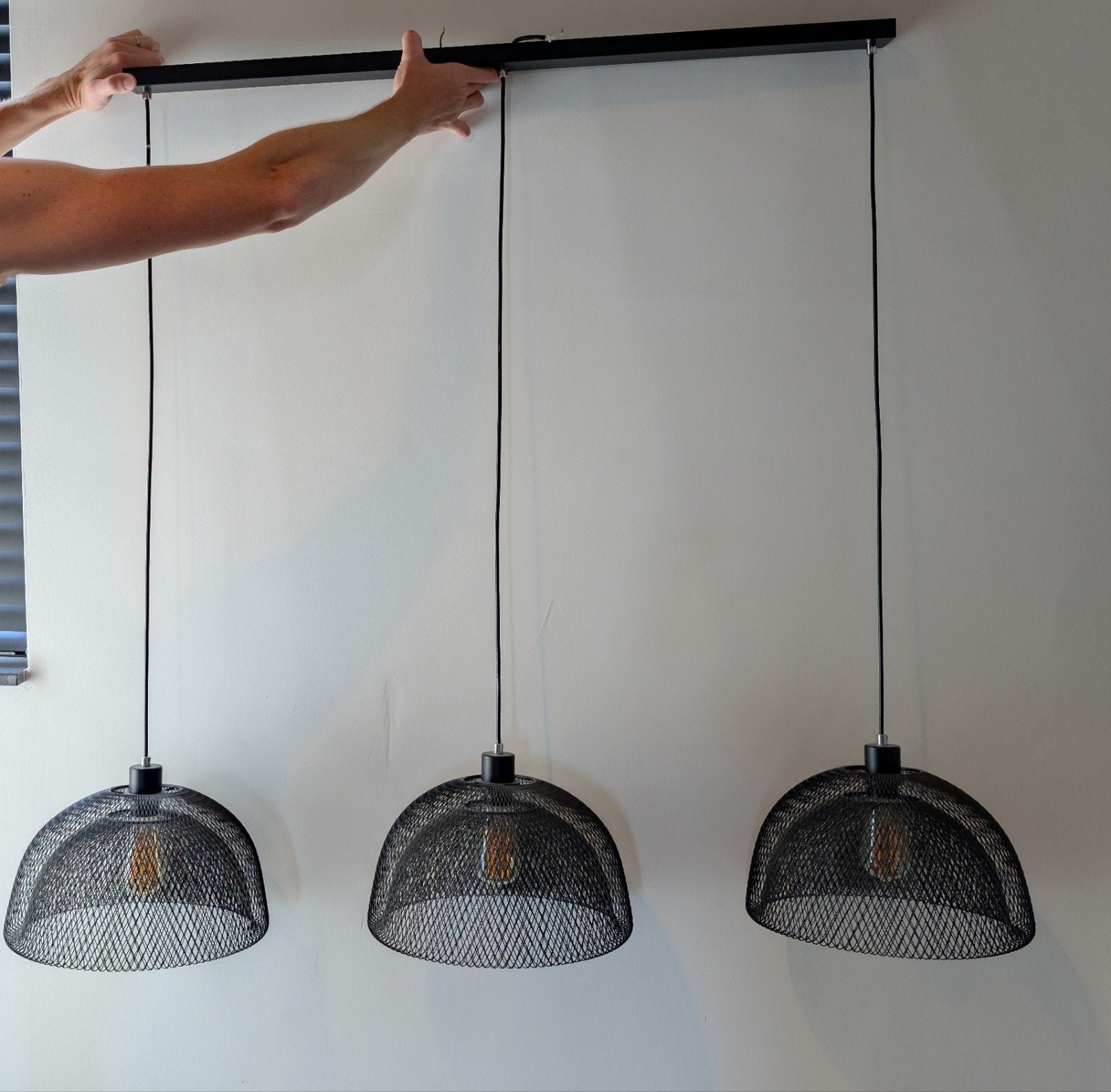 Zwarte hanglamp met 3 kappen, Ophalen, Zo goed als nieuw, E27 (groot)