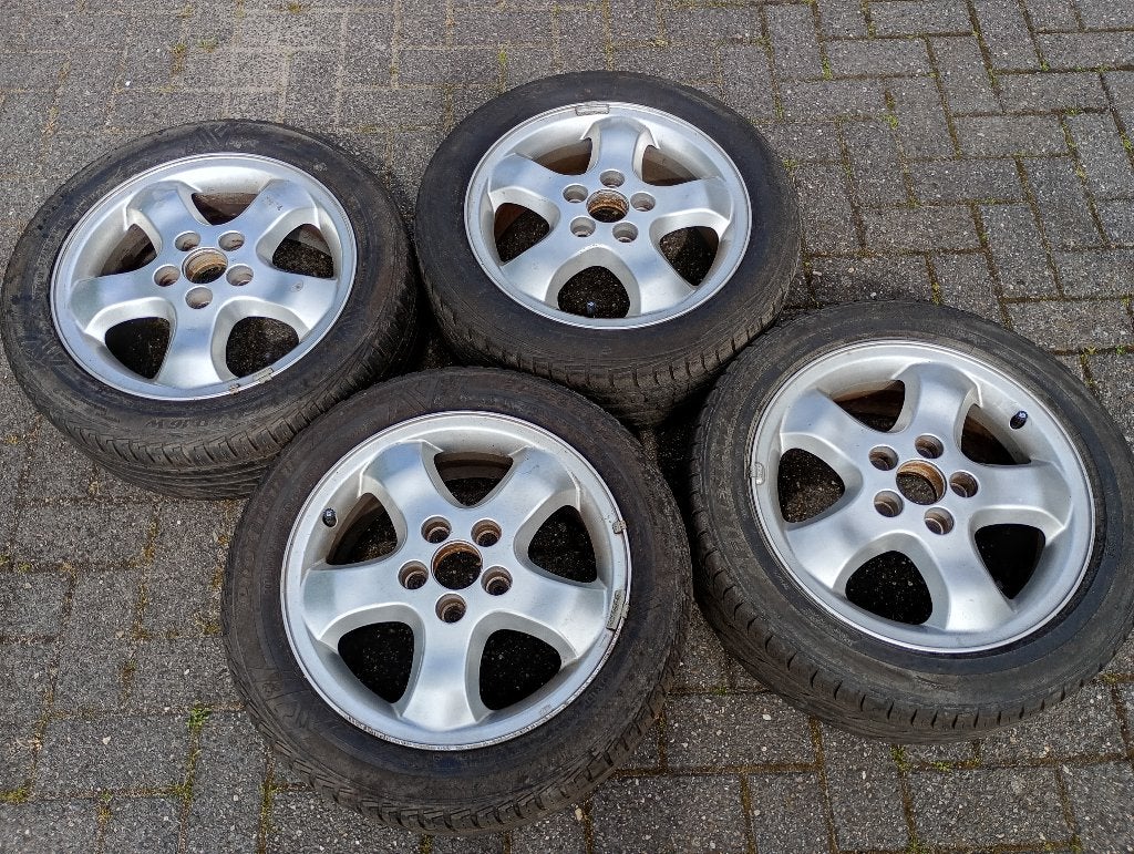Diverse Saab 900 NG / 9-3 OG / 9-5 / 9000 velgen, Auto-onderdelen, Banden en Velgen, Ophalen, Velg(en), 16 inch, 195 mm