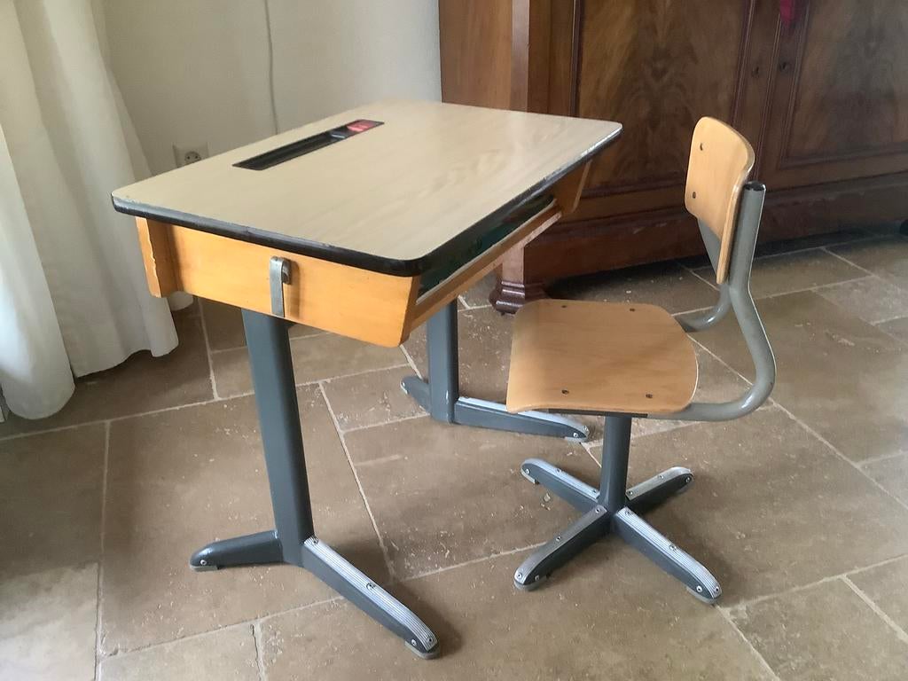 Vintage schoolbankje met (kleuter)stoeltje, Kinderen en Baby's, Kinderkamer | Tafels en Stoelen, Ophalen, Zo goed als nieuw, Tafel(s) en Stoel(en)