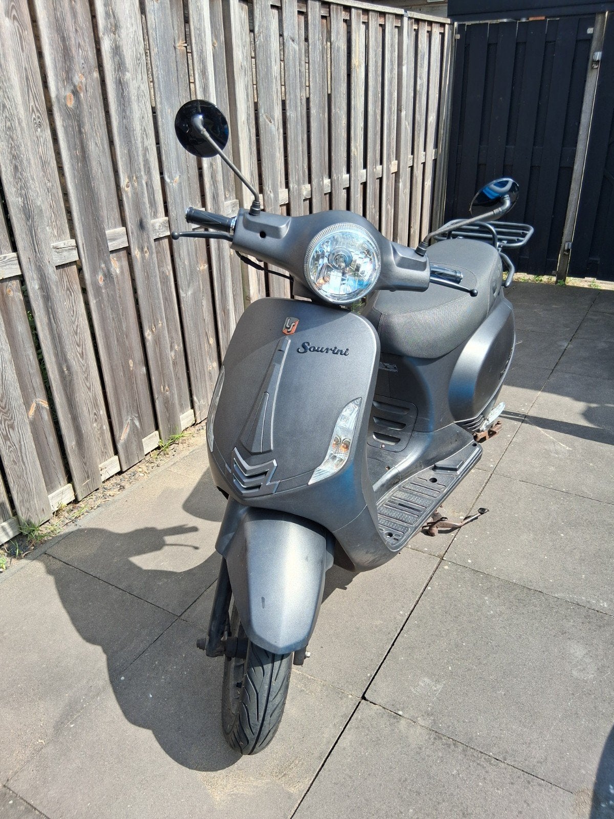 La Souris Sourini scooter - Grijs, 7753 km, Fietsen en Brommers, Ophalen, Gebruikt, Benzine, Overige merken
