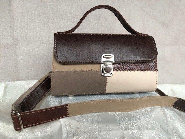 Dames handtas, echt leer, crossbody-model, Sieraden, Tassen en Uiterlijk, Tassen | Damestassen, Ophalen of Verzenden, Nieuw, Handtas