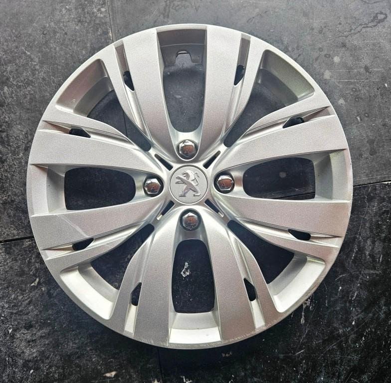 puntgave wieldop  Peugeot 15 inch, Auto diversen, Wieldoppen, Ophalen of Verzenden, Zo goed als nieuw