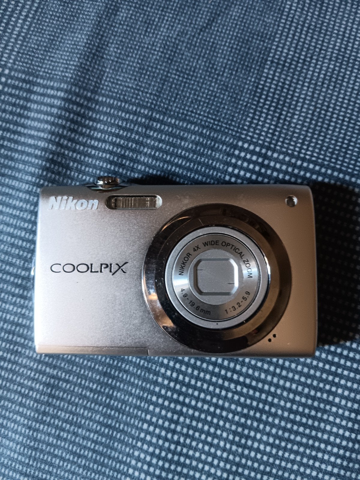 Nikon Coolpix S3000 compactcamera inclusief lader, Audio, Tv en Foto, Fotocamera's Digitaal, Gebruikt, Oplader, Ophalen of Verzenden