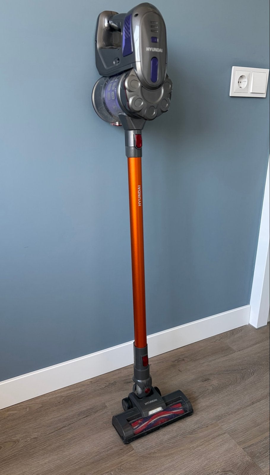 Hyundai Draadloze Steelstofzuiger 100W - Rainbow, Witgoed en Apparatuur, Stofzuigers, Ophalen, Overige merken, Draadloos, Zo goed als nieuw