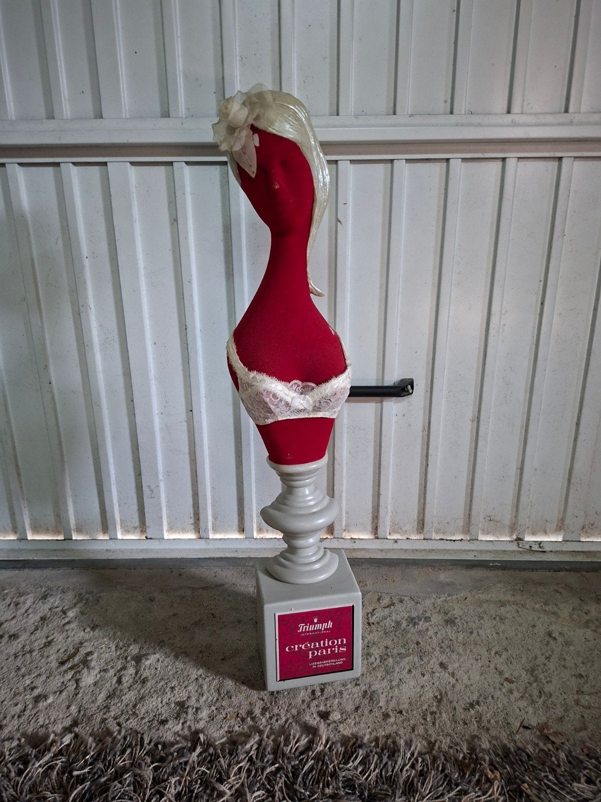 Vintage Triumph ondergoed reclame item - 70 cm hoog, Ophalen of Verzenden, Gebruikt, Reclamebord