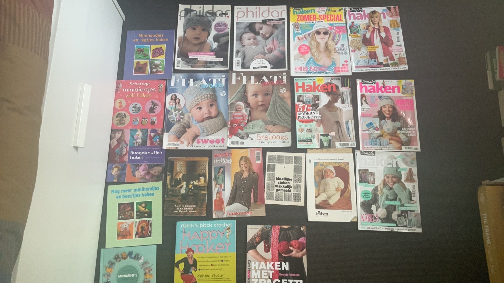 Phildar ,filati mooie brei en haakboeken,kan ook per stuk, Ophalen of Verzenden, Zo goed als nieuw