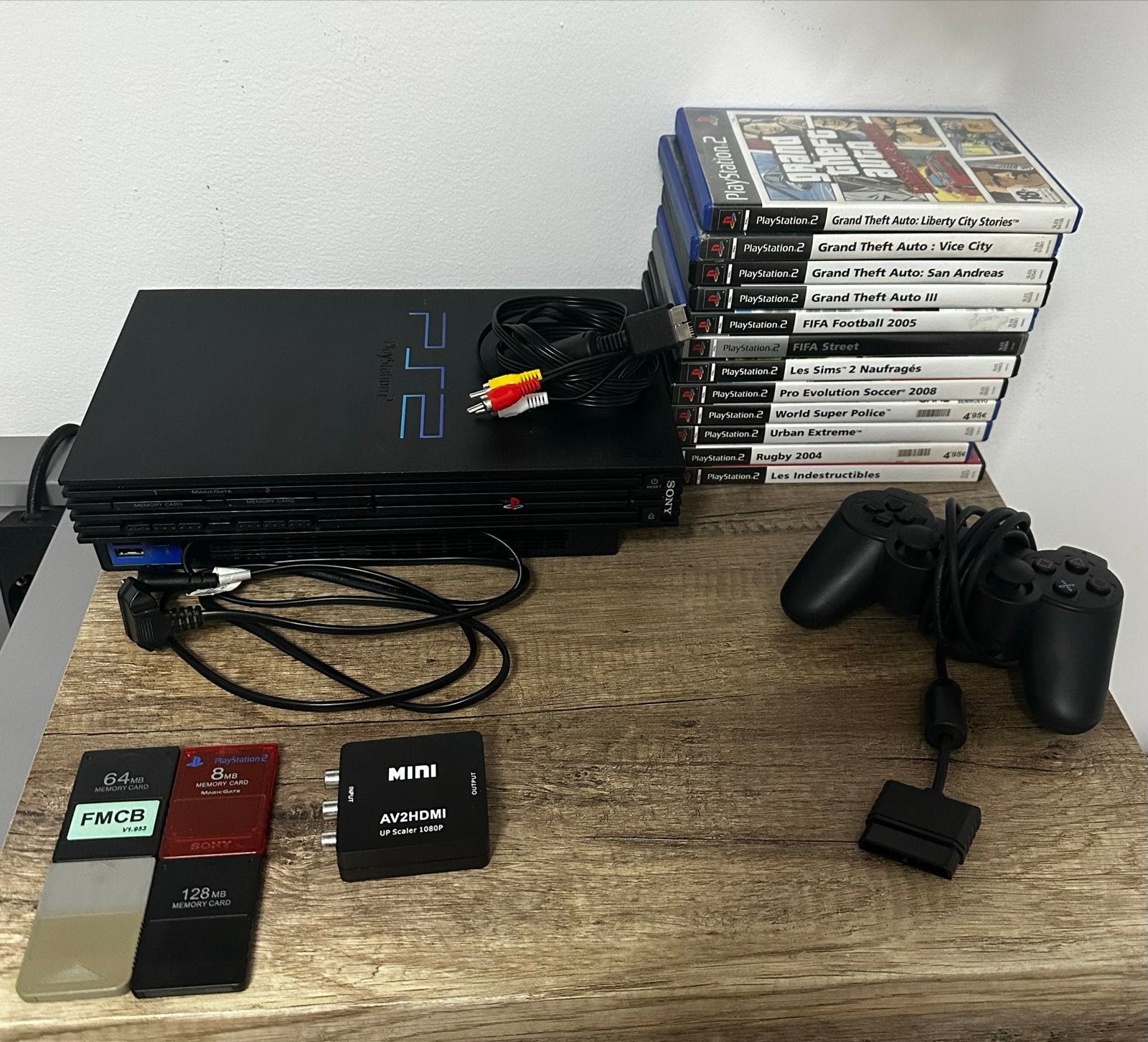 PS2 Fat Model met 12 games, FMCB en AV2HDMI adapter, Spelcomputers en Games, Spelcomputers | Sony PlayStation 2, Gebruikt, Met games