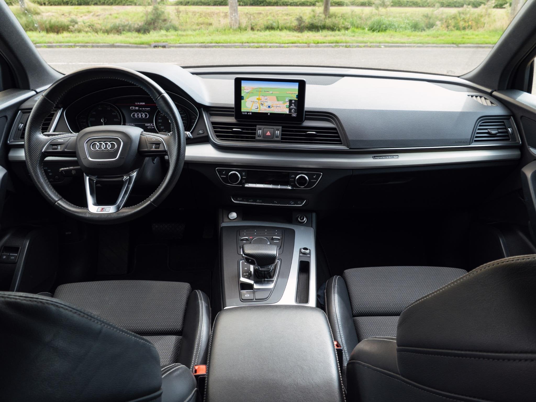 Audi Q5 55 TFSI e quattro Competition, Auto's, Automaat, 4 cilinders, Plug-in hybride, Bedrijf