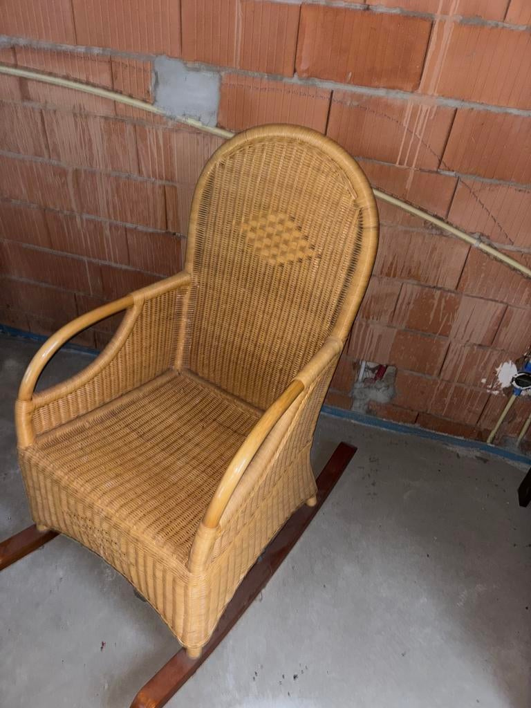 Rieten schommelstoel, Huis en Inrichting, Stoelen, Ophalen, Gebruikt, Overige kleuren, Riet of Rotan