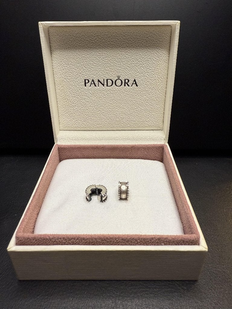 Pandora Beveled Clip: Sterling Zilver 925/1000, Sieraden, Tassen en Uiterlijk, Gebruikt, Pandora, Ophalen of Verzenden, 2 of 3 bedels