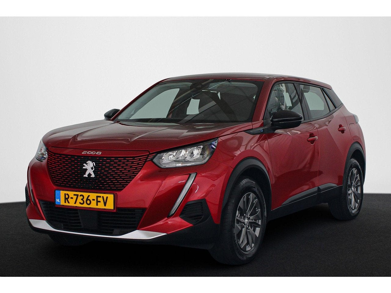 Peugeot e-2008 EV Active Pack 50 kWh Apple CarPlay Climate C, 136 pk, Gebruikt, Parkeersensor, Origineel Nederlands