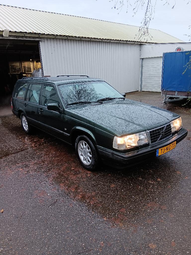 Volvo 940 1998 251.000 km, Auto's, Volvo, 4 cilinders, Stationwagon, Handgeschakeld, Grijs