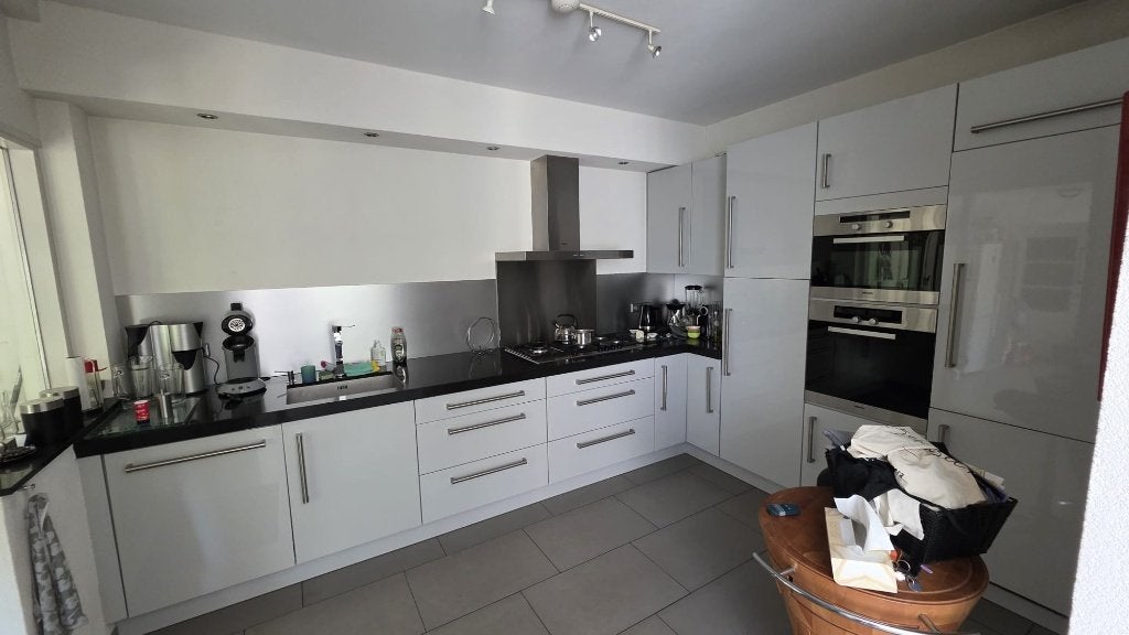 Luxe Grijze Hoogglans Hoekkeuken incl. Miele GEDEMONTEERD, Huis en Inrichting, Hoekkeuken, Ophalen of Verzenden, Hoogglans of Gelakt