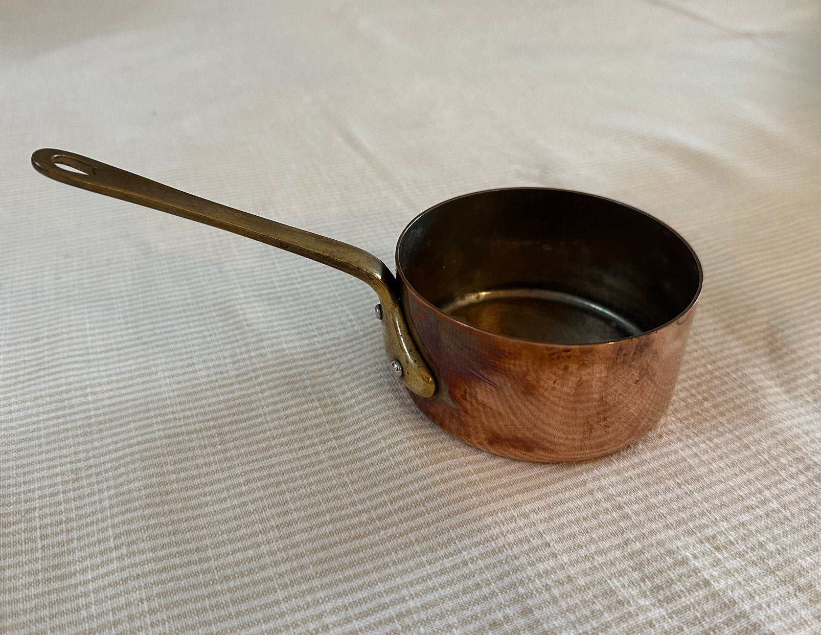 Vintage koperen steelpannetje met messing steel, Ophalen of Verzenden, Gebruikt, Overige materialen