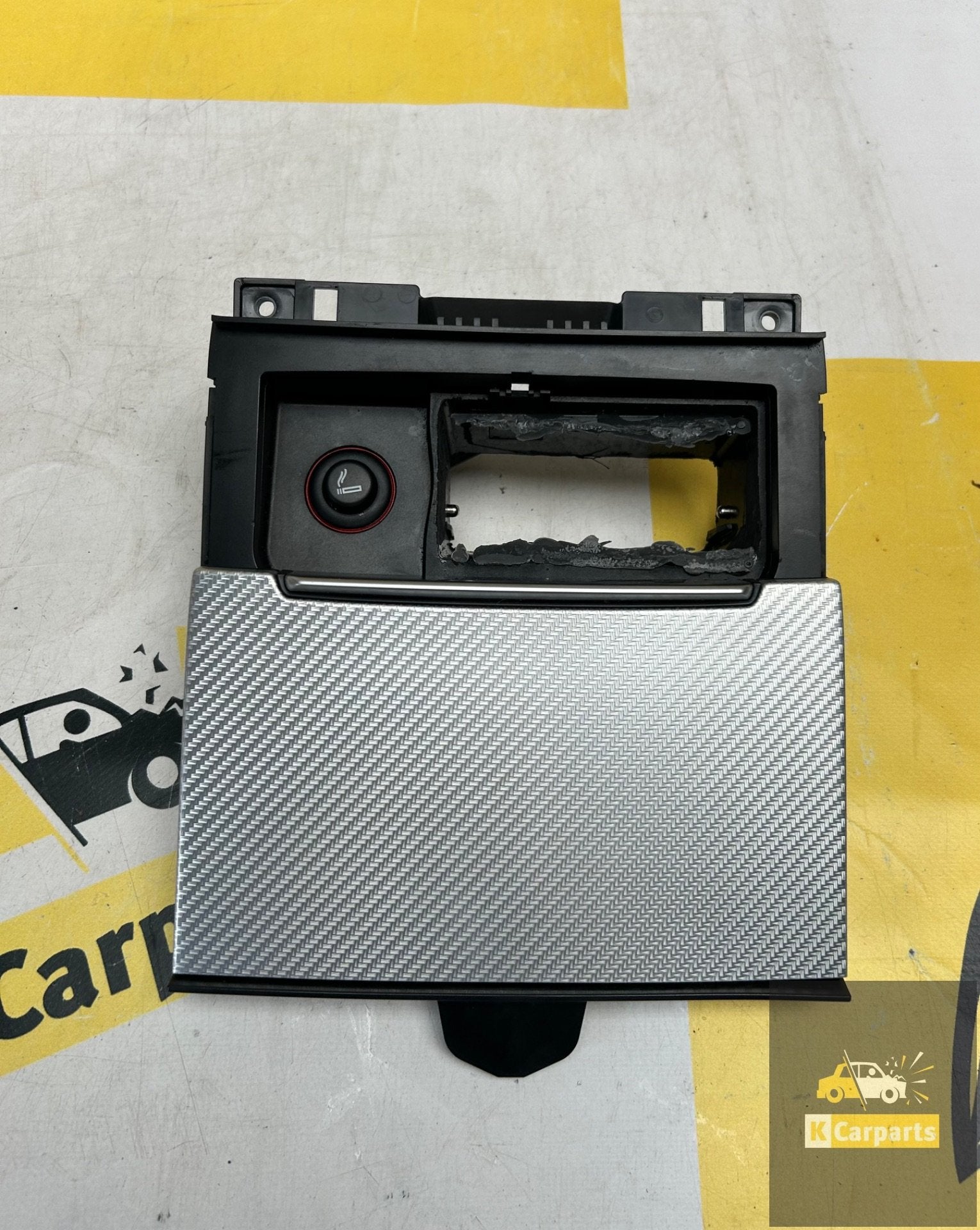 Audi A6 A7 4G Middenconsole Asbak 4G0863273, Info@fabrikant.eu, Fabrikantstraat 1
1000 AA  Amsterdam, NL, Fabrikant BV, Gebruikt