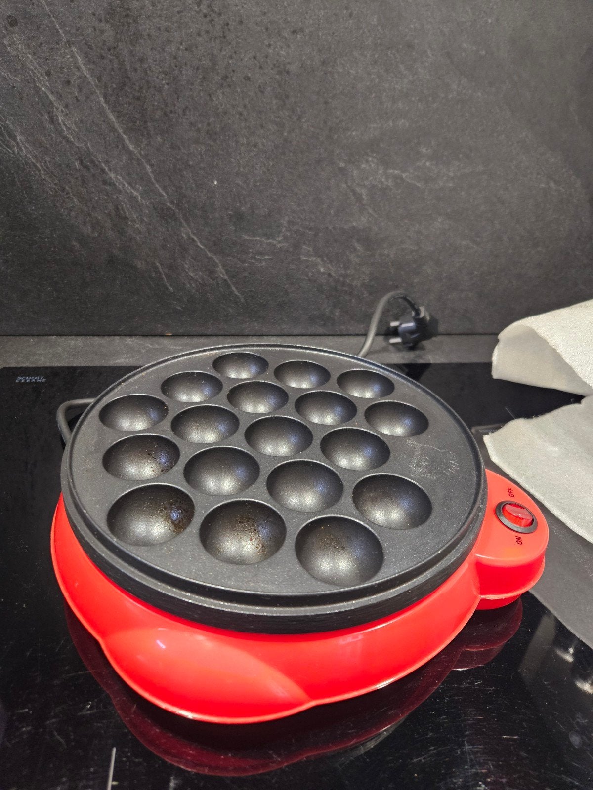 Takoyaki Maker - Maak zelf heerlijke Japanse snacks!, Ophalen of Verzenden, Zo goed als nieuw