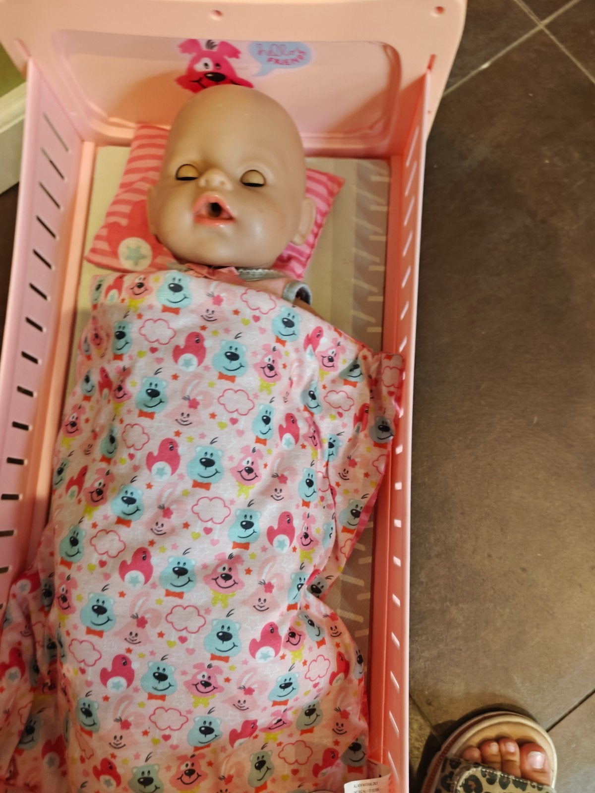 Baby Born pop met badje + bedje en meer, Ophalen, Gebruikt, Babypop