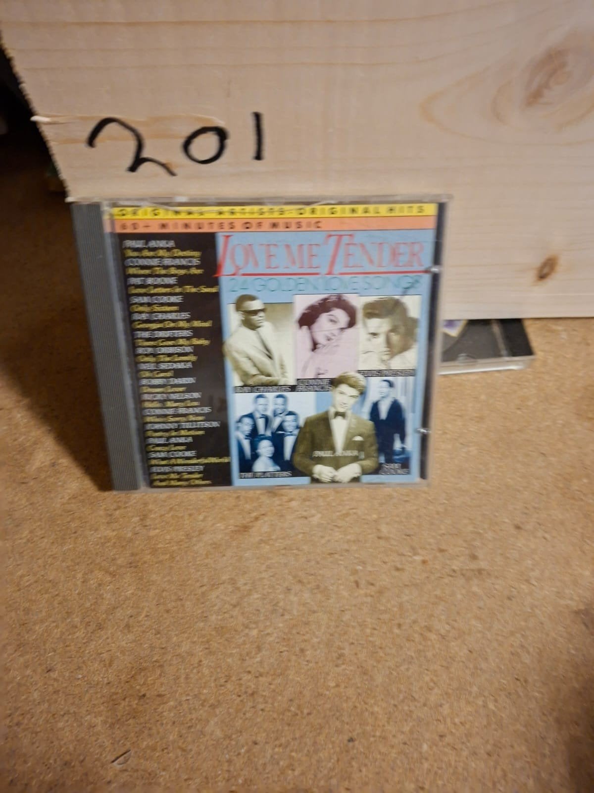 Love Me Tender: 24 Golden Love Songs CD, Ophalen of Verzenden, Gebruikt, Pop, Verzamelalbum