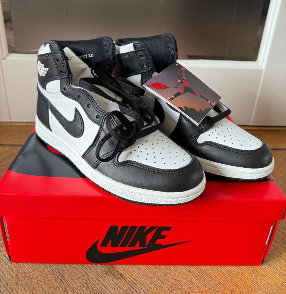 Air Jordan 1 Retro High ‘85 | maat 41, Zwart, Nieuw, Ophalen of Verzenden, Sneakers of Gympen