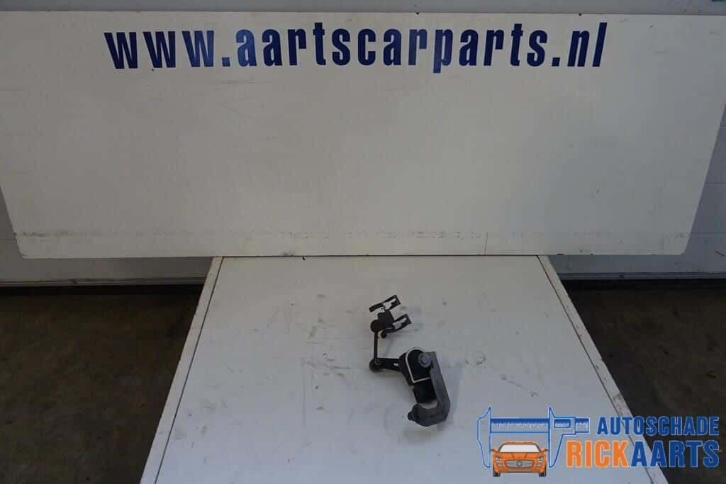 mercedes c klasse w205 hoogte regeling koplamp A2229050503, Gebruikt, -, Ophalen of Verzenden, -