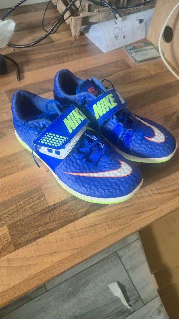 Hoogspring spikes, Ophalen, Zo goed als nieuw