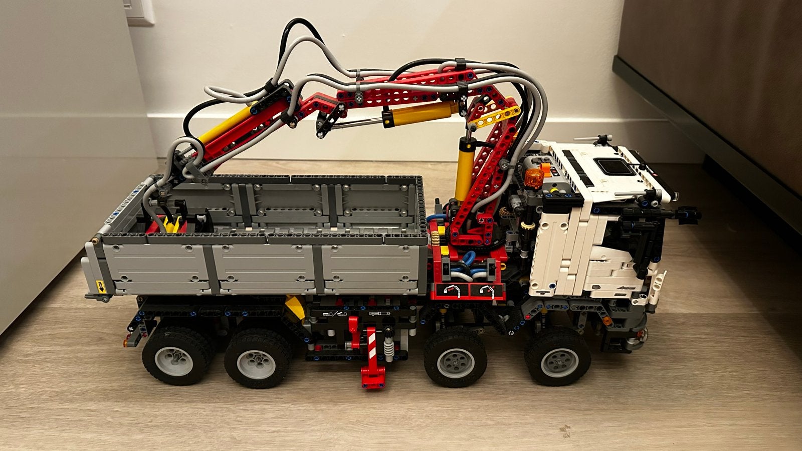 Lego Technic Mercedes Arocs 42043 - Zeer Goede Staat, Kinderen en Baby's, Speelgoed | Duplo en Lego, Lego, Compleet, Ophalen of Verzenden
