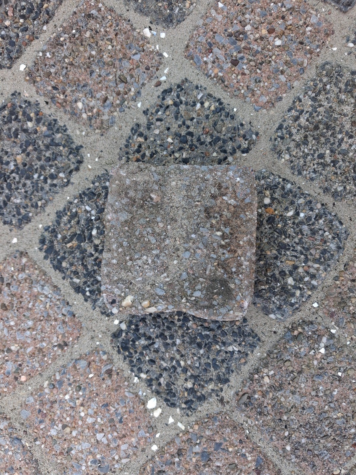 Restant: 10 KOPPELSTONES  10x10x6 cm  steentjes  rood, Tuin en Terras, Ophalen, Overige typen, Zo goed als nieuw, Minder dan 5 m²