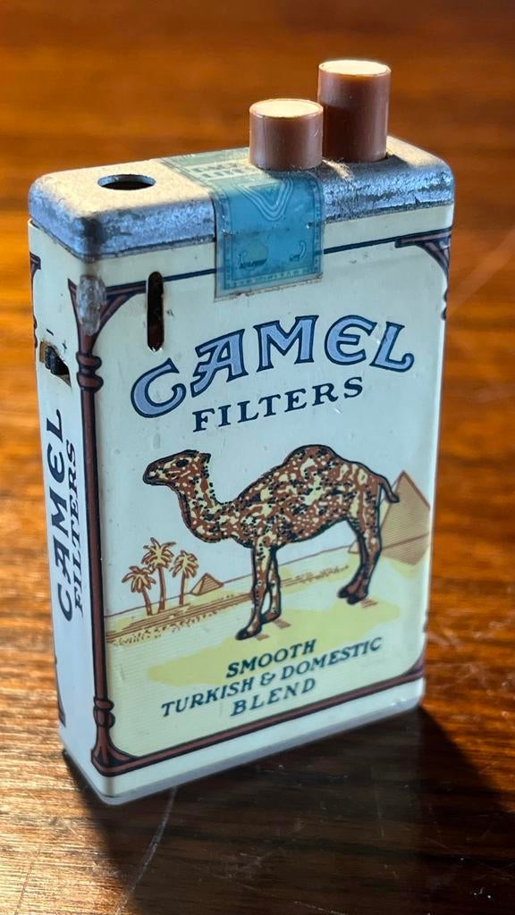 Vintage Camel Filters Aansteker in sigarettenpakje-stijl, Ophalen, Gebruikt, Aansteker