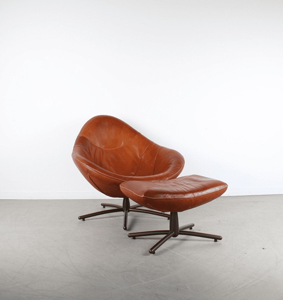 Label Hidde Fauteuil Donker Cognac Leer - Zwart + Hocker, Niet ingevuld, Zo goed als nieuw, Niet ingevuld, Niet ingevuld