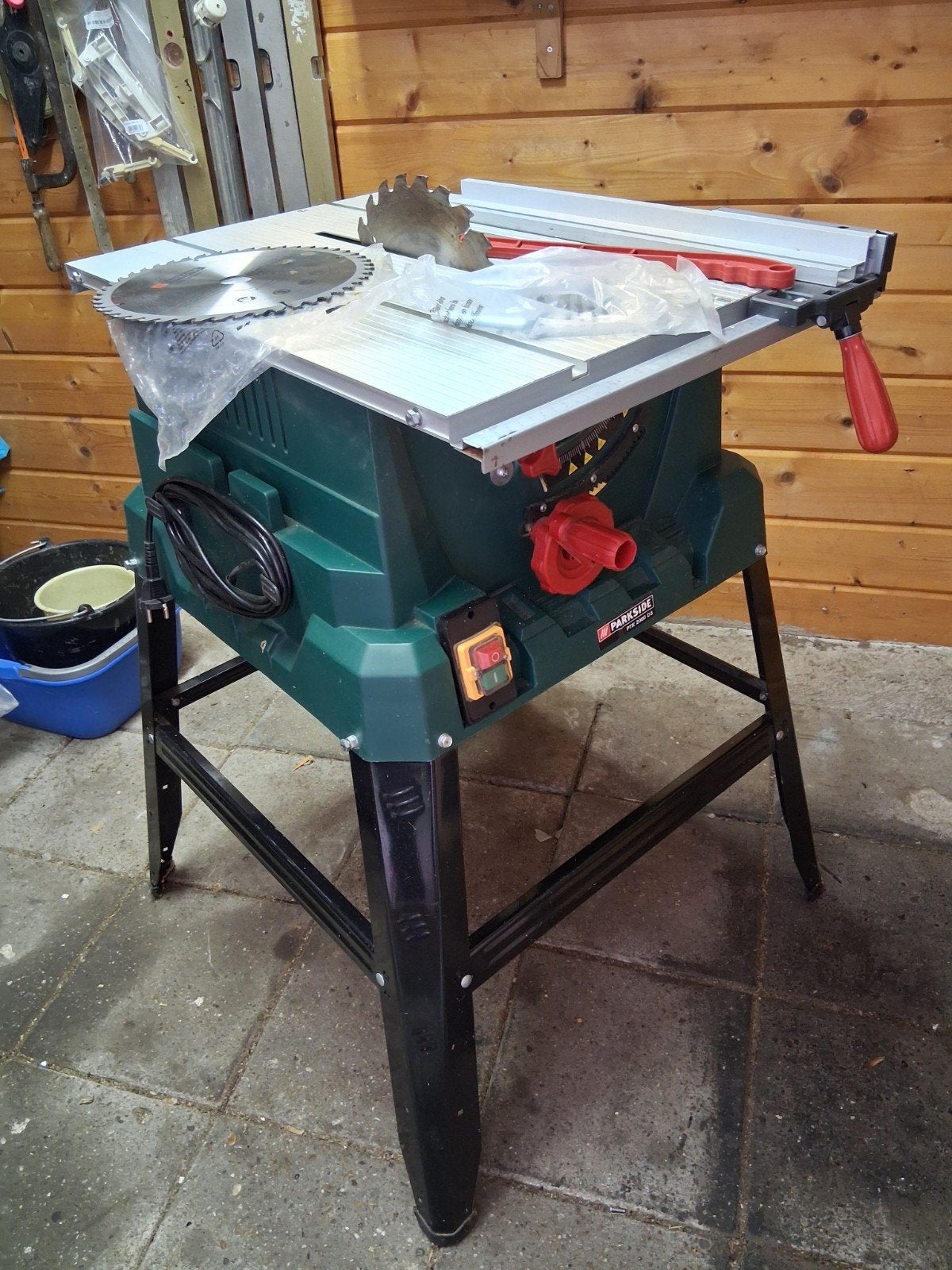 Parkside PTK 2000 D3 Tafelcirkelzaag - Zo goed als nieuw, Doe-het-zelf en Verbouw, Ophalen, Cirkelzaag, 70 mm of meer, 1200 watt of meer