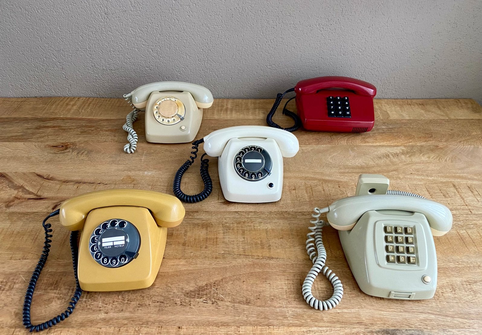 Diverse telefoons PTT Ericsson Siemens vintage T65  kleur, Ophalen of Verzenden, Gebruikt, Met draaischijf