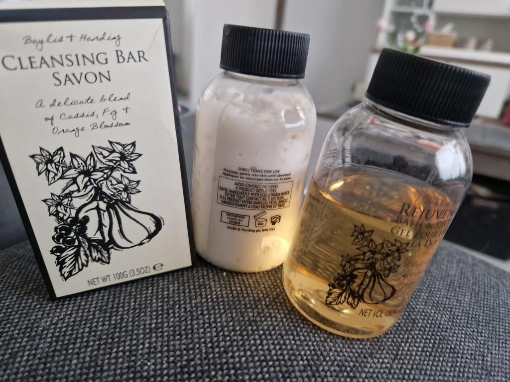 Zeep , bodylotion en  shower gel te koop, Ophalen of Verzenden, Miniatuur
