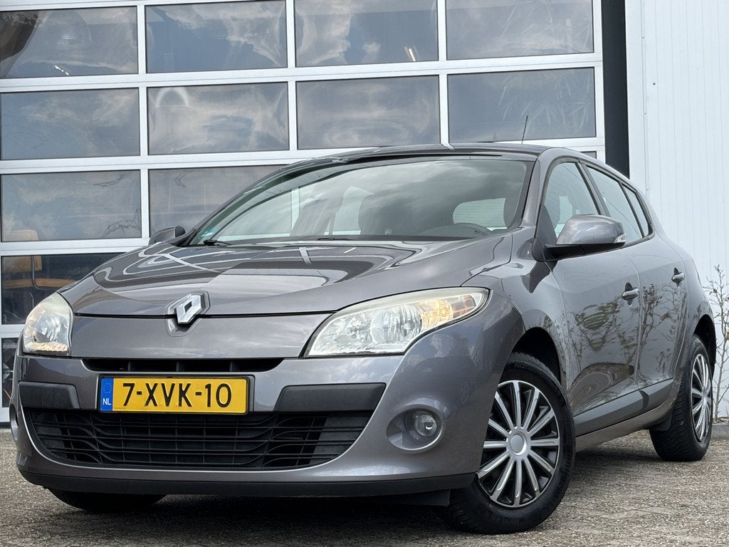 Renault Mégane 1.6 Expression 100pk | Airco | Cruise contro, Voorwielaandrijving, Gebruikt, Zwart, 4 cilinders