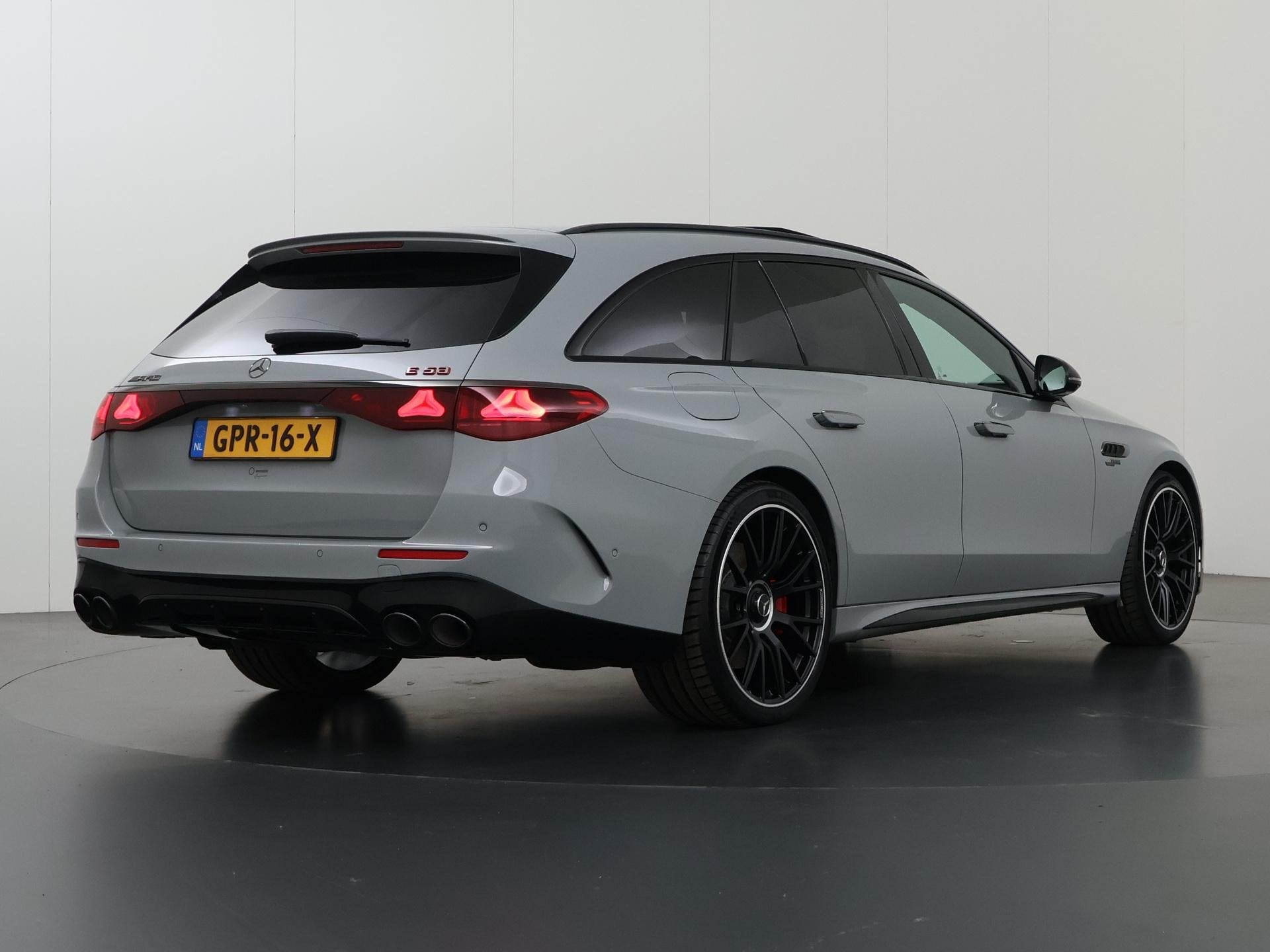 Mercedes-Benz E-klasse Estate AMG 53 4MATIC+ Night Edition |, Automaat, Stof, Gebruikt, Euro 6