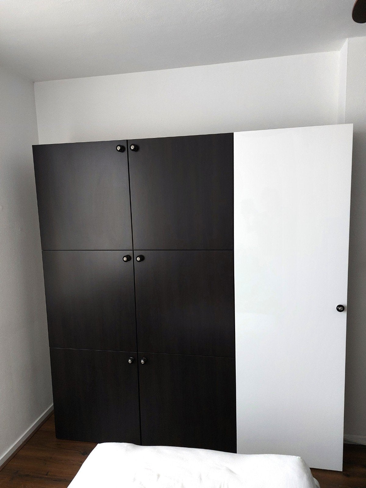 Ikea Besta Kast Zwartbruin/Hoogglans Wit., Ophalen, Gebruikt
