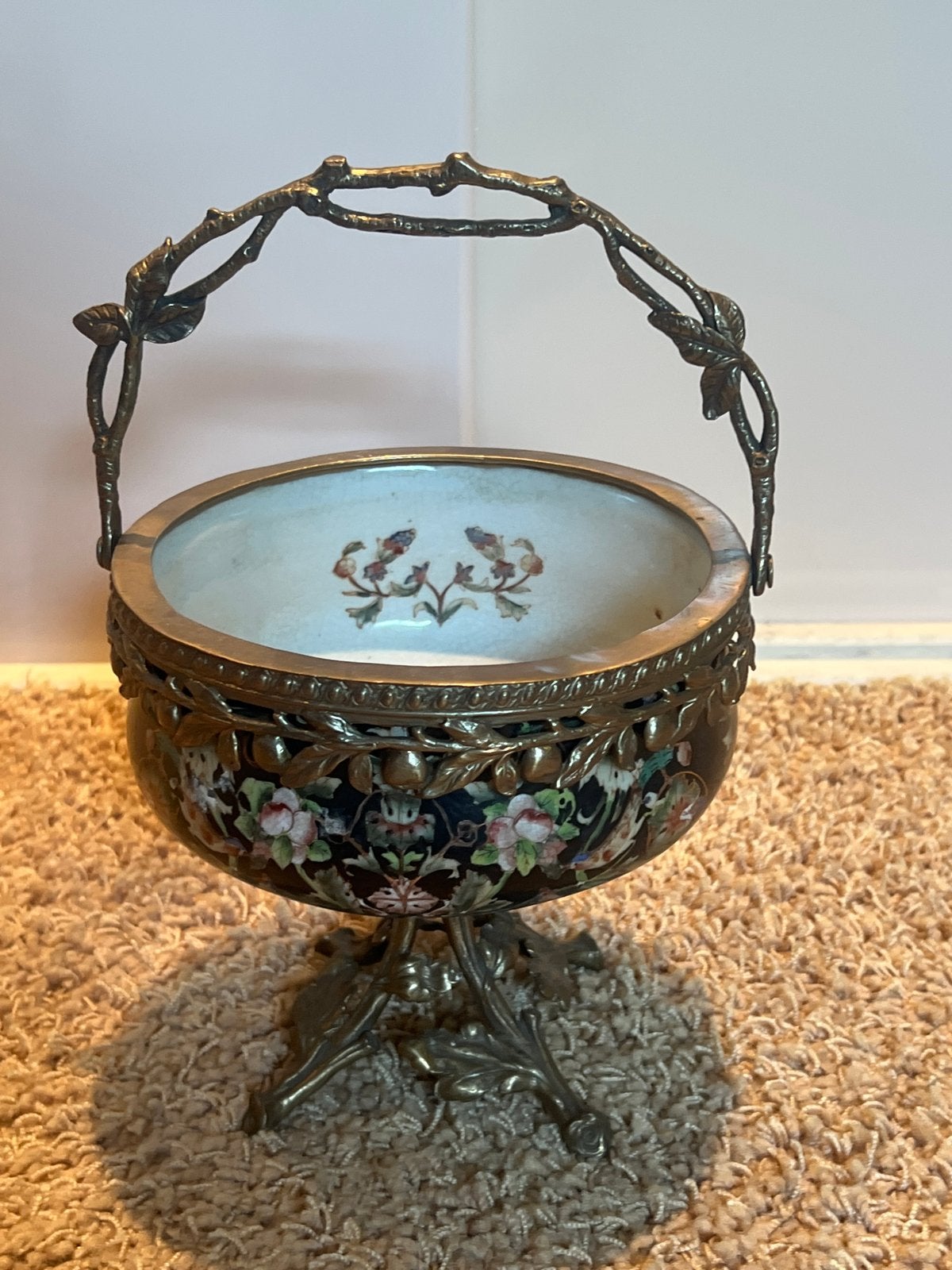 Antieke 19de eeuwse franse Kom met Bronzen Handvat, Ophalen