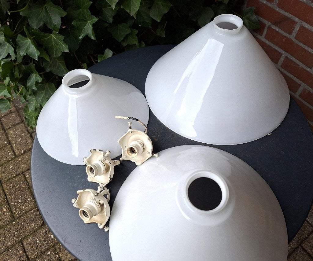3 Antieke lamphouders ,voor schoenmakers  hanglampen, Ophalen