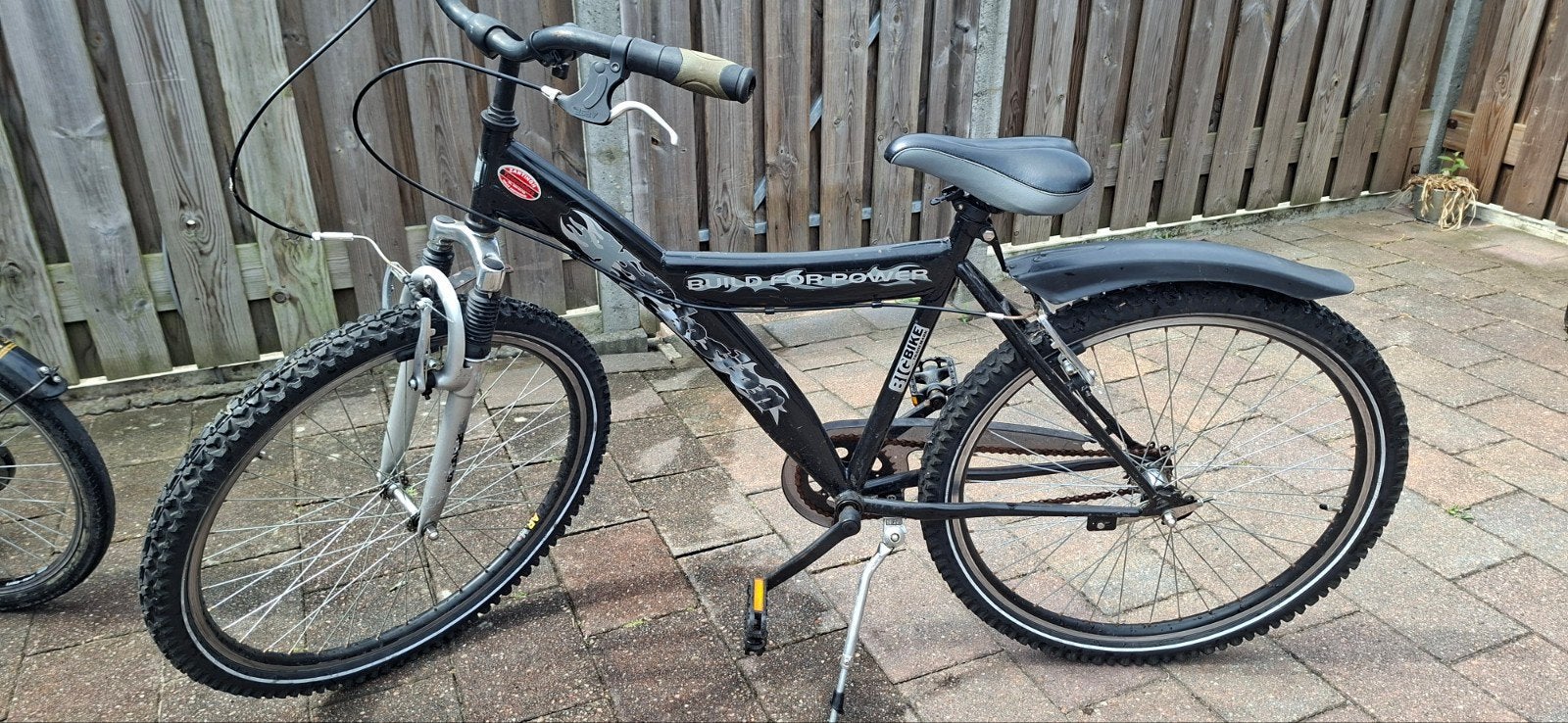 Zwarte 26 inch met vering, Fietsen en Brommers, Minder dan 10 versnellingen, Gebruikt, Velgrem, Minder dan 49 cm