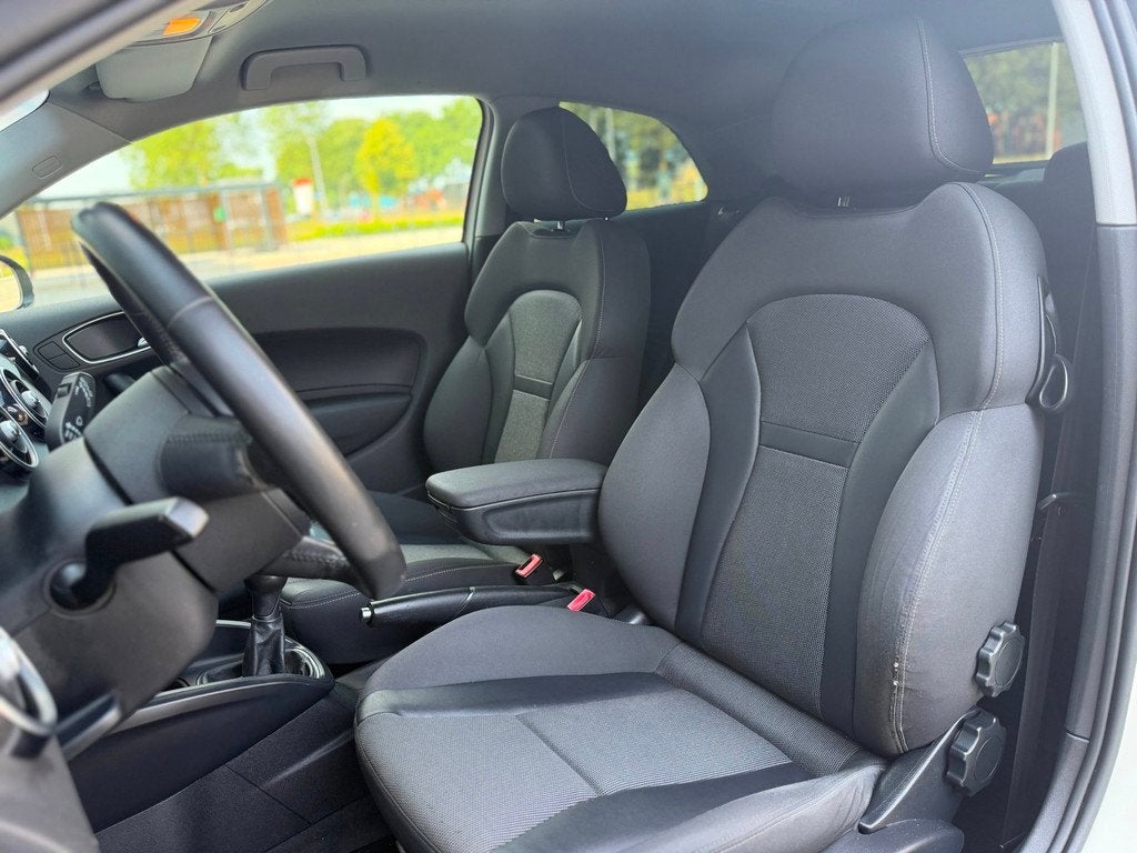 Audi A1 1.2 TFSI Attraction Pro Line | AIRCO | BLUETOOTH | S, Auto's, Audi, Voorwielaandrijving, 86 pk, Zwart, 4 cilinders