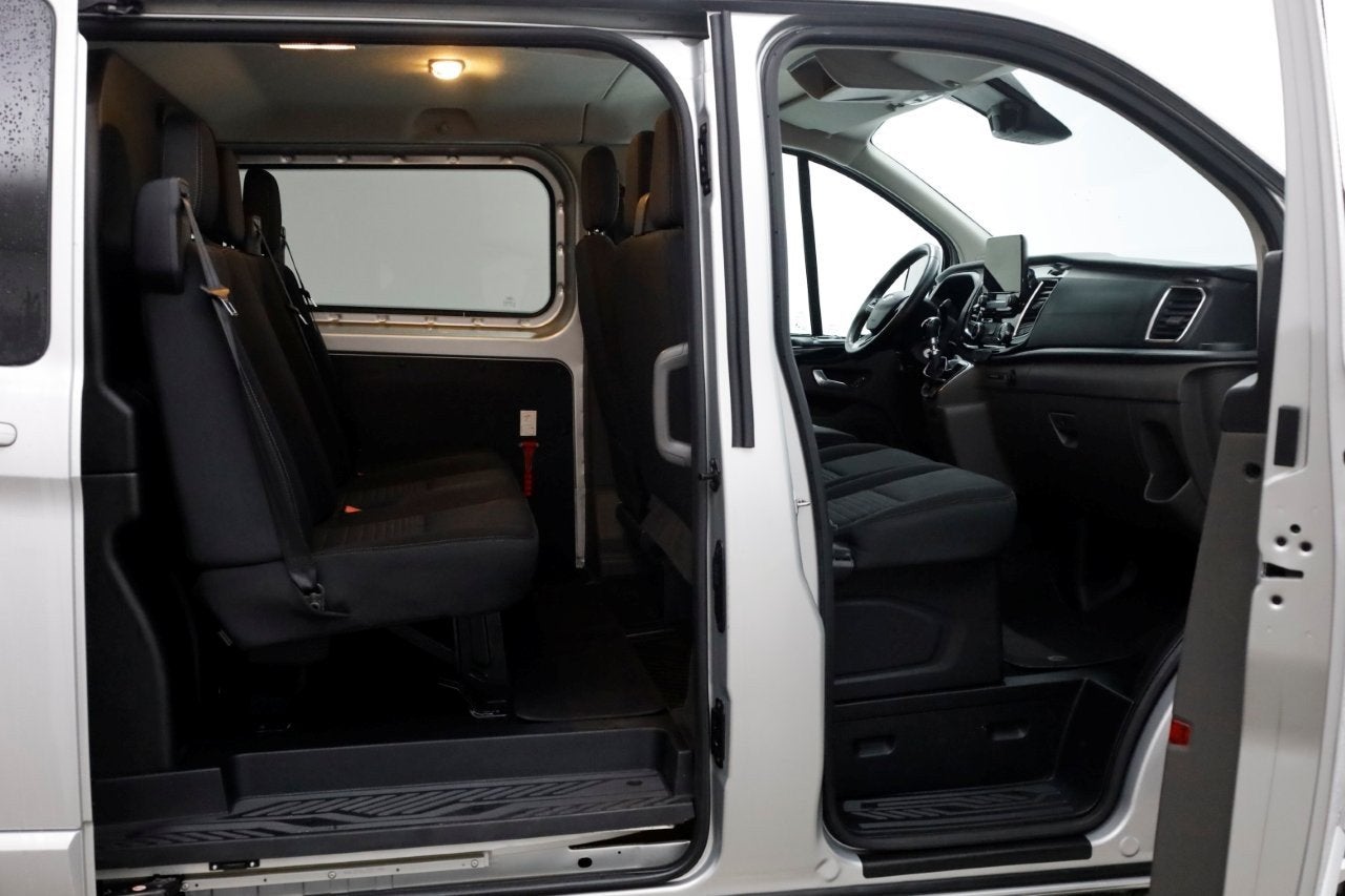 Ford Transit Custom 2.0 TDCI 130pk L2H1 Limited D.C. Airco/N, Voorwielaandrijving, 15 km/l, Euro 6, 4 cilinders