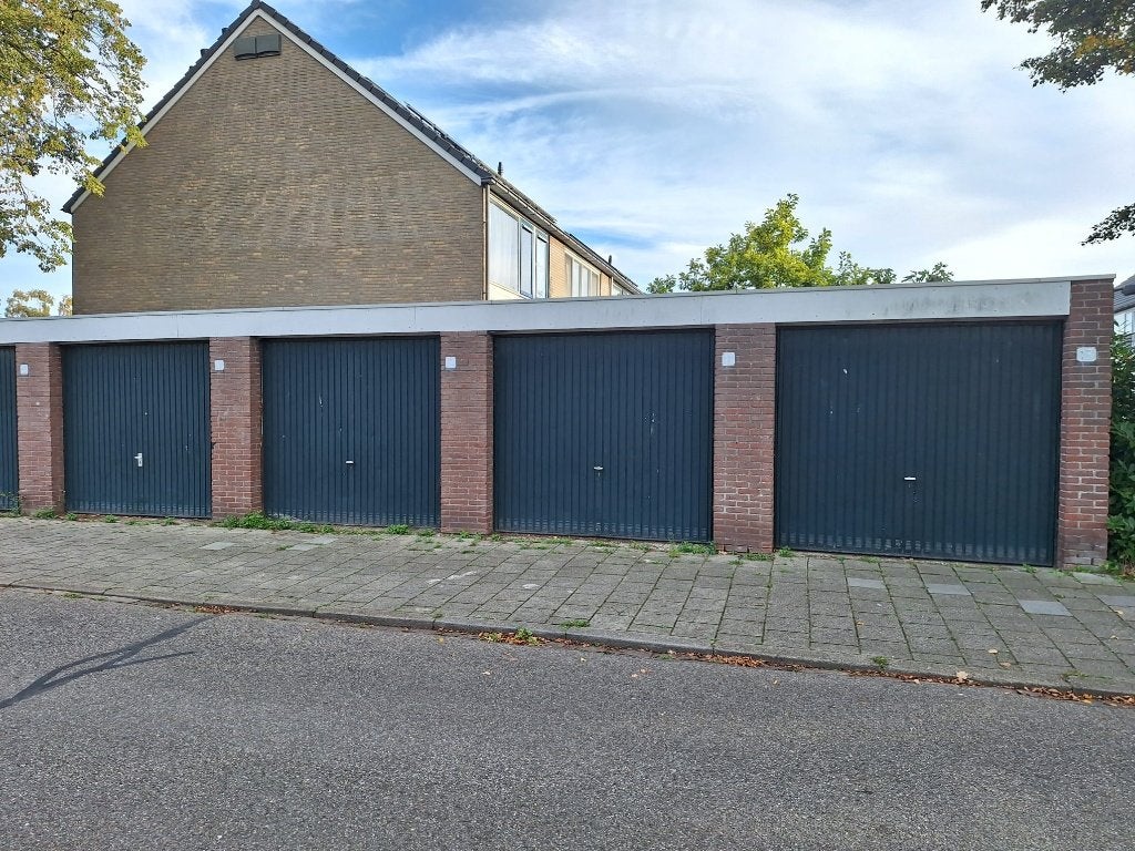 Te koop: 4 aaneengesloten garageboxen in Middelburg, Zeeland