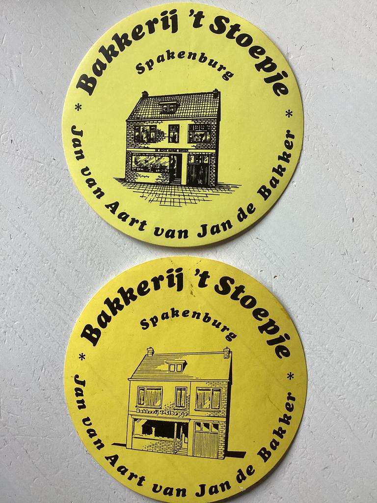 2 stickers Bakkerij’t Stoepje Spakenburg, Verzenden, Zo goed als nieuw