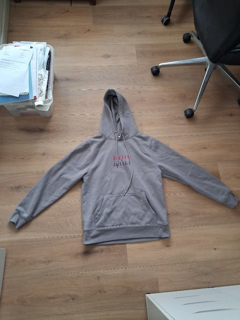 Daily Paper Hoodie Grijs Maat M met Opvallende Print, Maat 48/50 (M), Ophalen of Verzenden, Zo goed als nieuw, Daily Paper