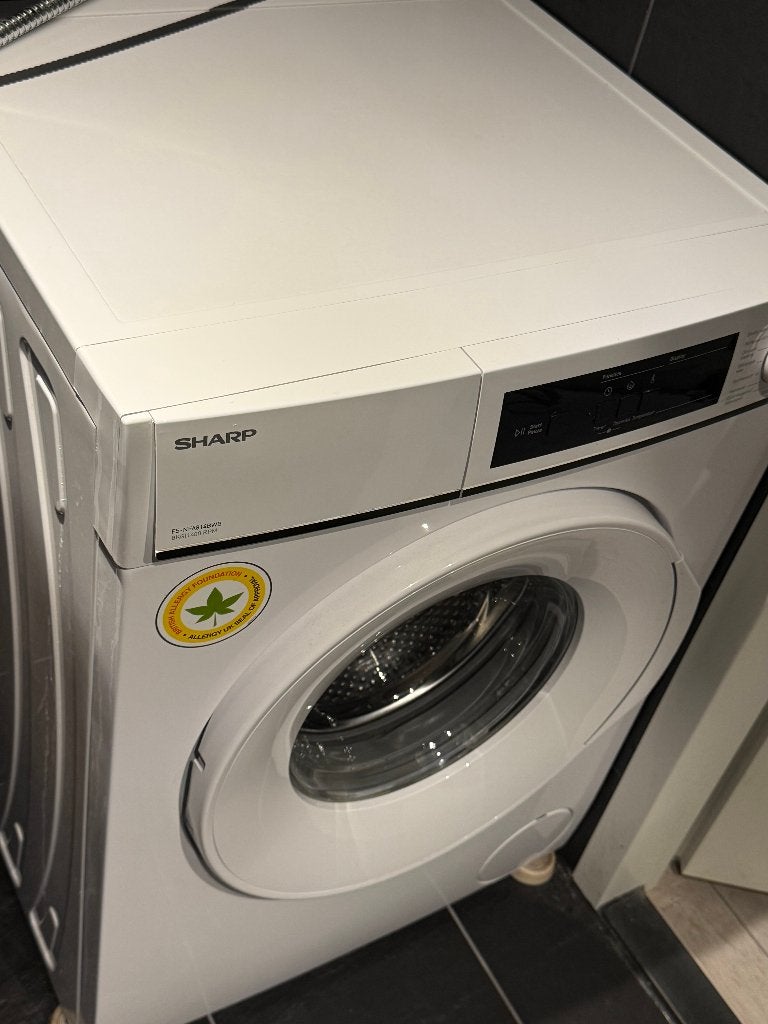 SHARP ESNFA814BWBBX Wasmachine / washing machine, Ophalen, 1200 tot 1600 toeren, Gebruikt, Voorlader