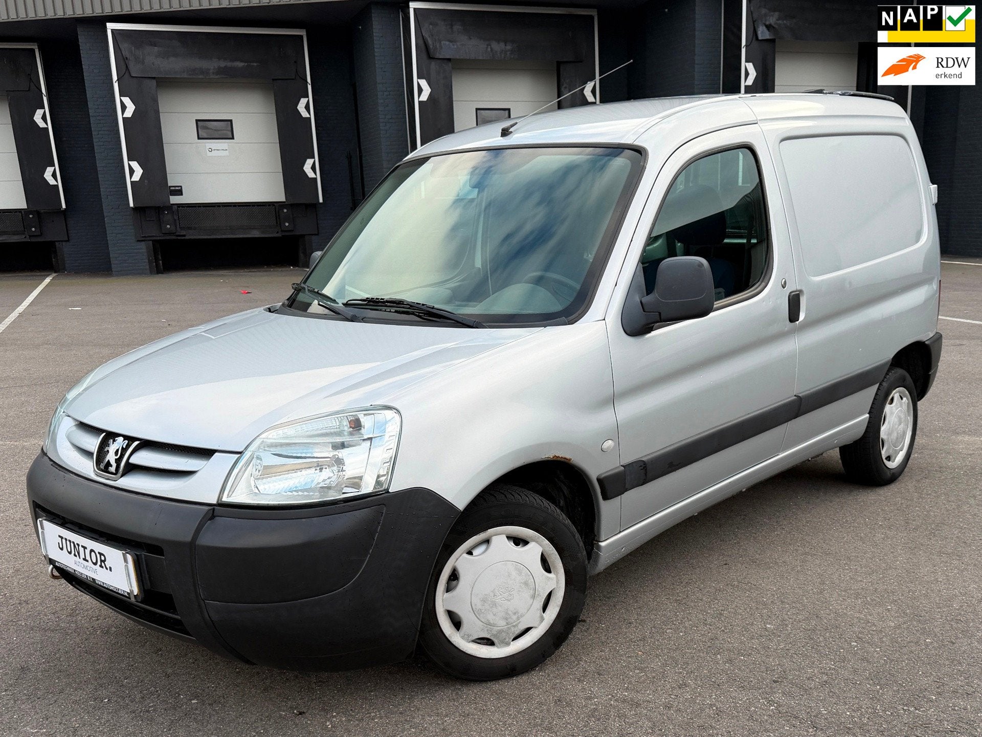 Peugeot Partner 170C 1.9 D Avantage AIRCO/ELKPAKKET/NAP, Auto's, Voorwielaandrijving, Stof, Gebruikt, Zwart