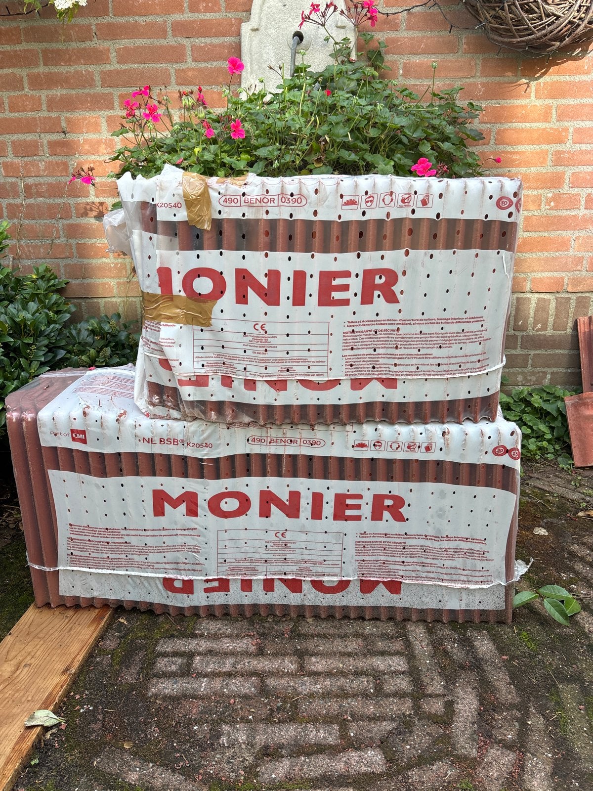 Nieuwe Monier Sneldekkers - Restpartij (ca. 45 stuks), Ophalen, Steen of Klei, Nieuw, Minder dan 5 m²
